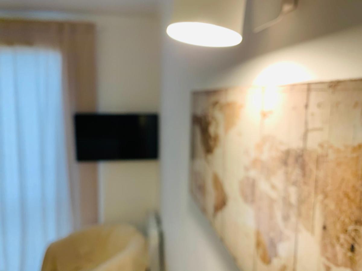 Tulipe Studio Apartment Manosque Bagian luar foto