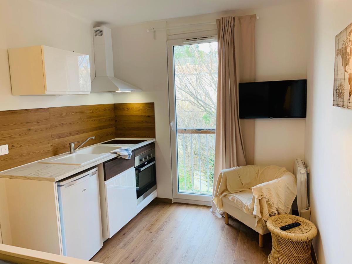 Tulipe Studio Apartment Manosque Bagian luar foto