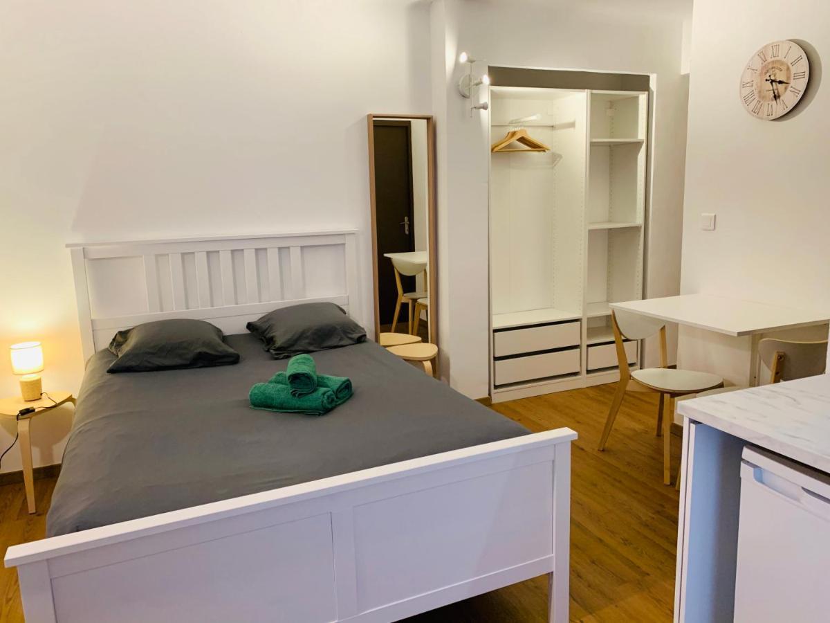 Tulipe Studio Apartment Manosque Bagian luar foto