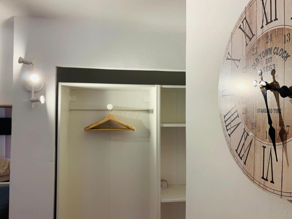 Tulipe Studio Apartment Manosque Bagian luar foto
