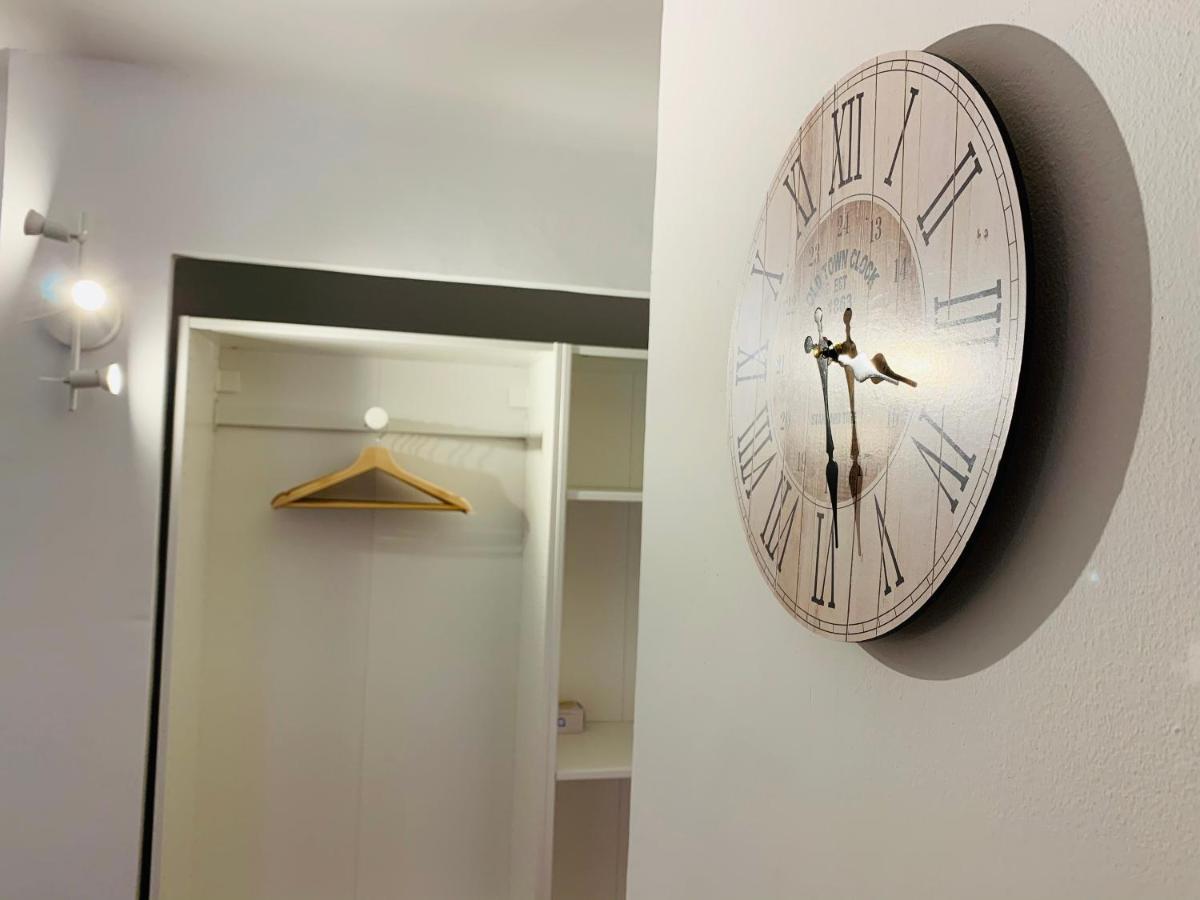 Tulipe Studio Apartment Manosque Bagian luar foto