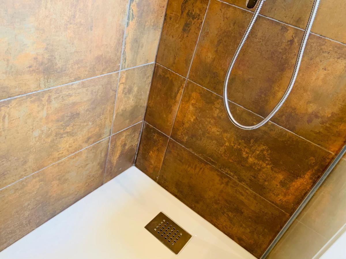 Tulipe Studio Apartment Manosque Bagian luar foto